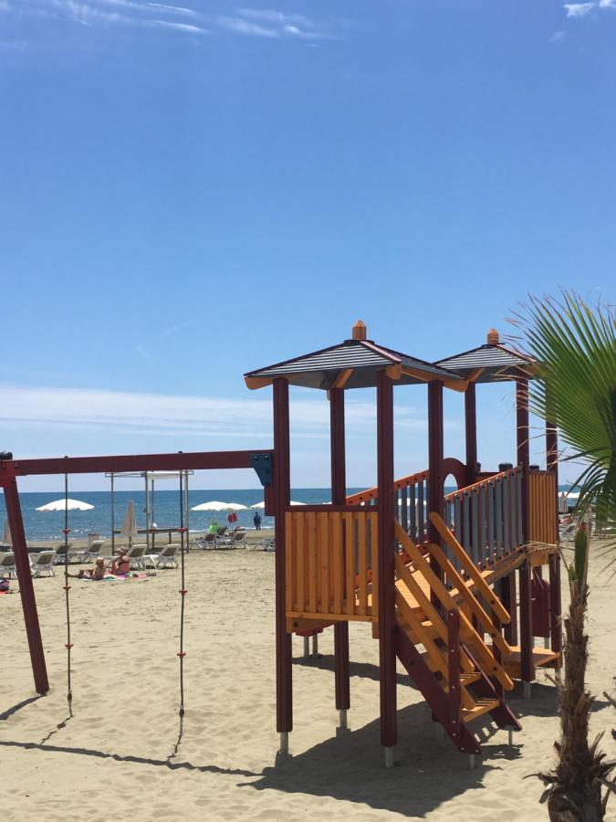 Larnaca Beach Apartment 1A ภายนอก รูปภาพ