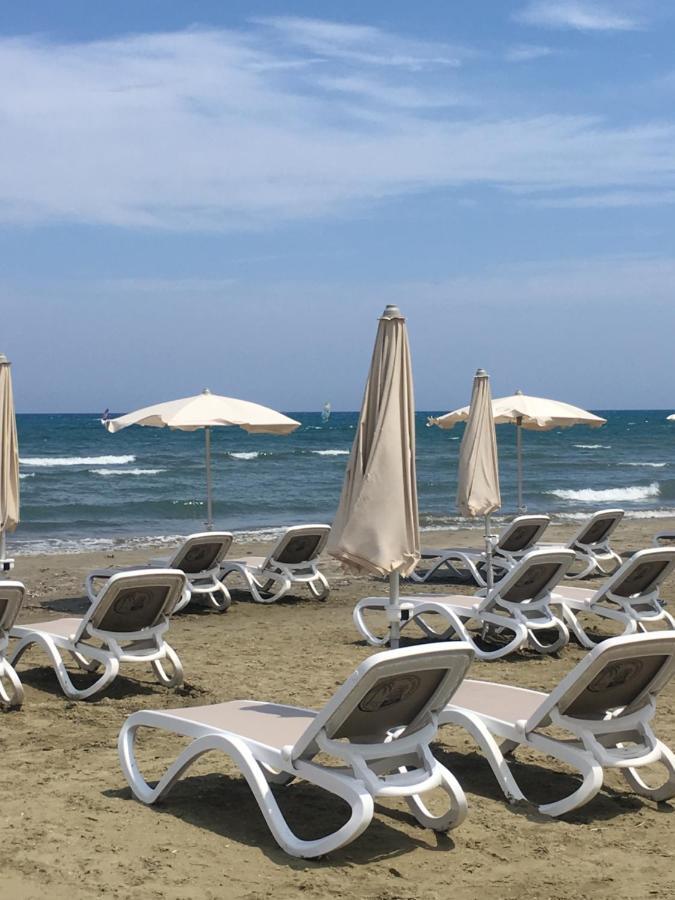 Larnaca Beach Apartment 1A ภายนอก รูปภาพ
